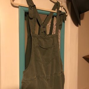 American Eagle/ Aerie bib overall